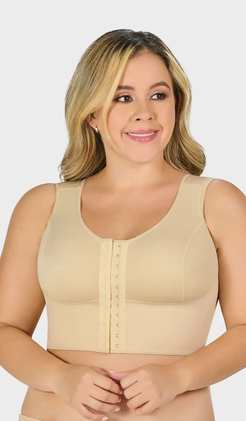Brasier beige colombiano flexy size con realce de busto, espalda y sisa cubierta, varillas laterales y ganchos en 2 niveles. Soporte y ajuste superior. Envío a México.