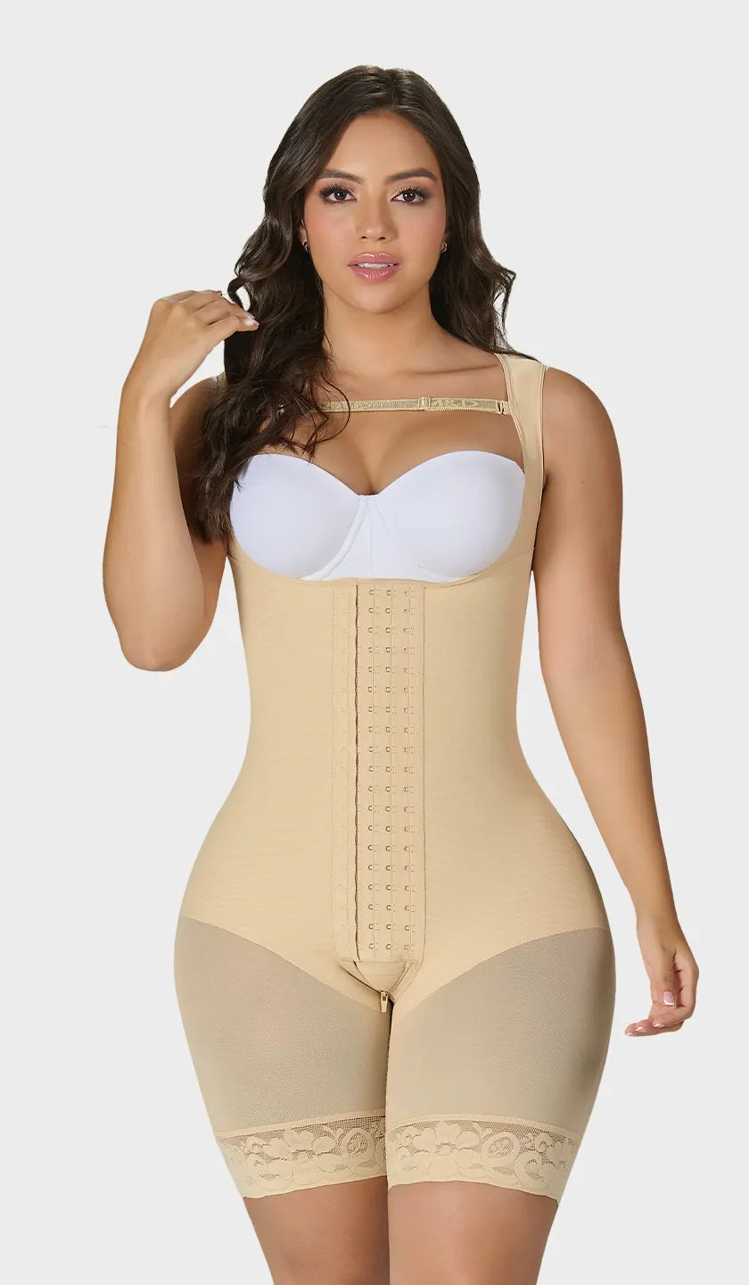 Faja moldeadora colombiana media pierna, espalda cubierta y hombro ajustable. Define cintura al instante con efecto reloj de arena. Compra hoy, envío a todo México.