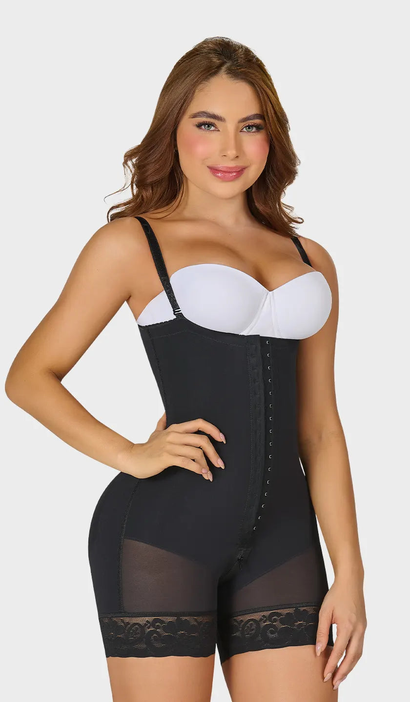 Faja negra moldeadora colombiana corta strapless, tiras removibles, silicón en pierna y 2 niveles de ganchos. Cierre inferior y realce natural de glúteos. Ordena hoy, envío a todo México. 