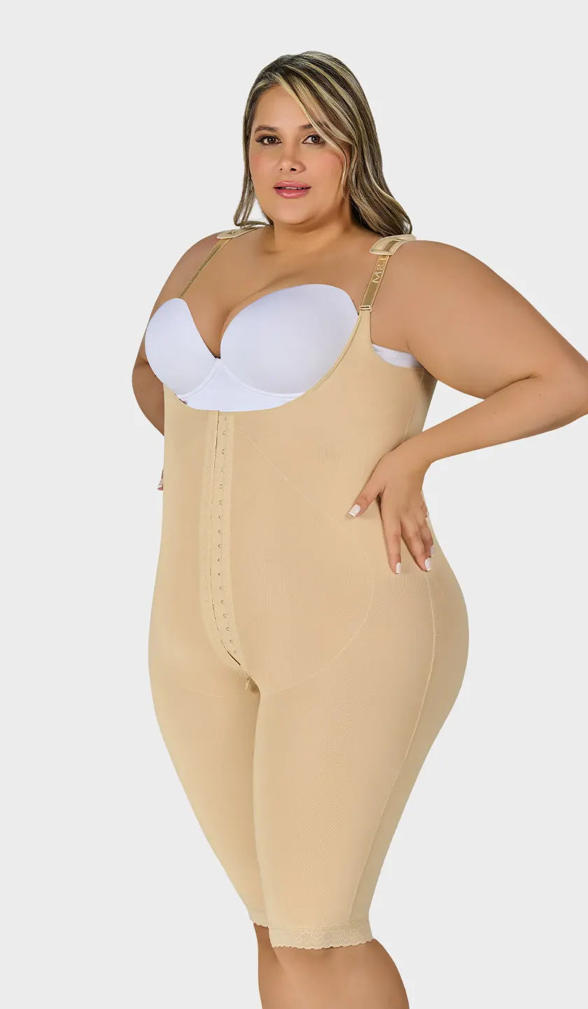 Faja colombiana larga senos libres con refuerzo abdominal, espalda semi cubierta, ganchos en 2 niveles, cierre inferior y realce natural de glúteos. Envío a México.