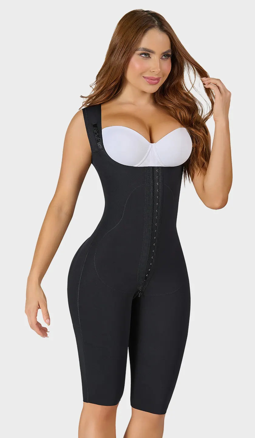 Faja negra colombiana larga flexy senos libres con refuerzo abdominal, tiras anchas ajustables y ganchos en 2 niveles. Cierre inferior y realce natural de glúteos. Envío a México.