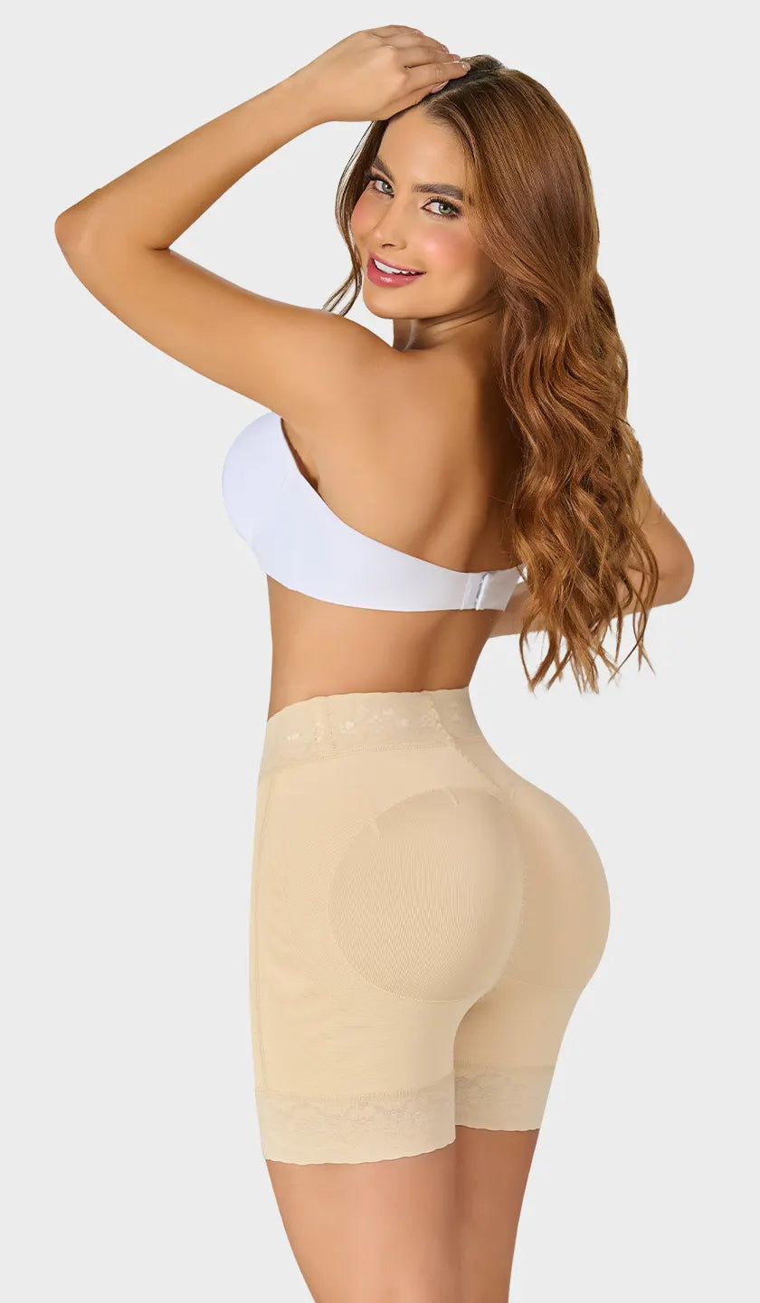 Short moldeador colombiano talle alto con encaje siliconado. Realza glúteos de forma natural y define cintura. Envío a todo México.